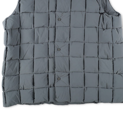 BOTTEGA VENETA Mens Quilted Interractio Puffer Gilet Sage Green Size M/L RRP3500 — View 3